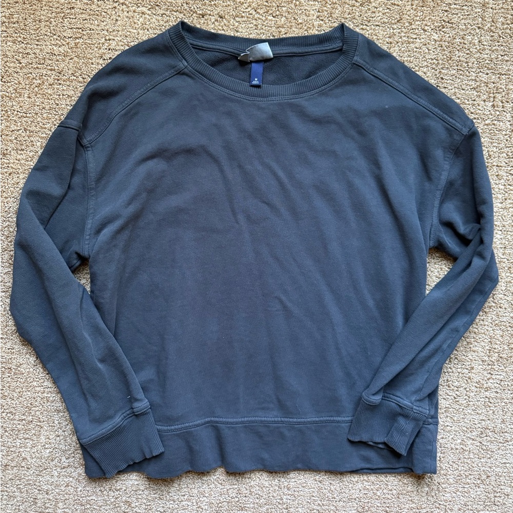 Universal Thread Womens Charcoal Grey Crewneck Sweater